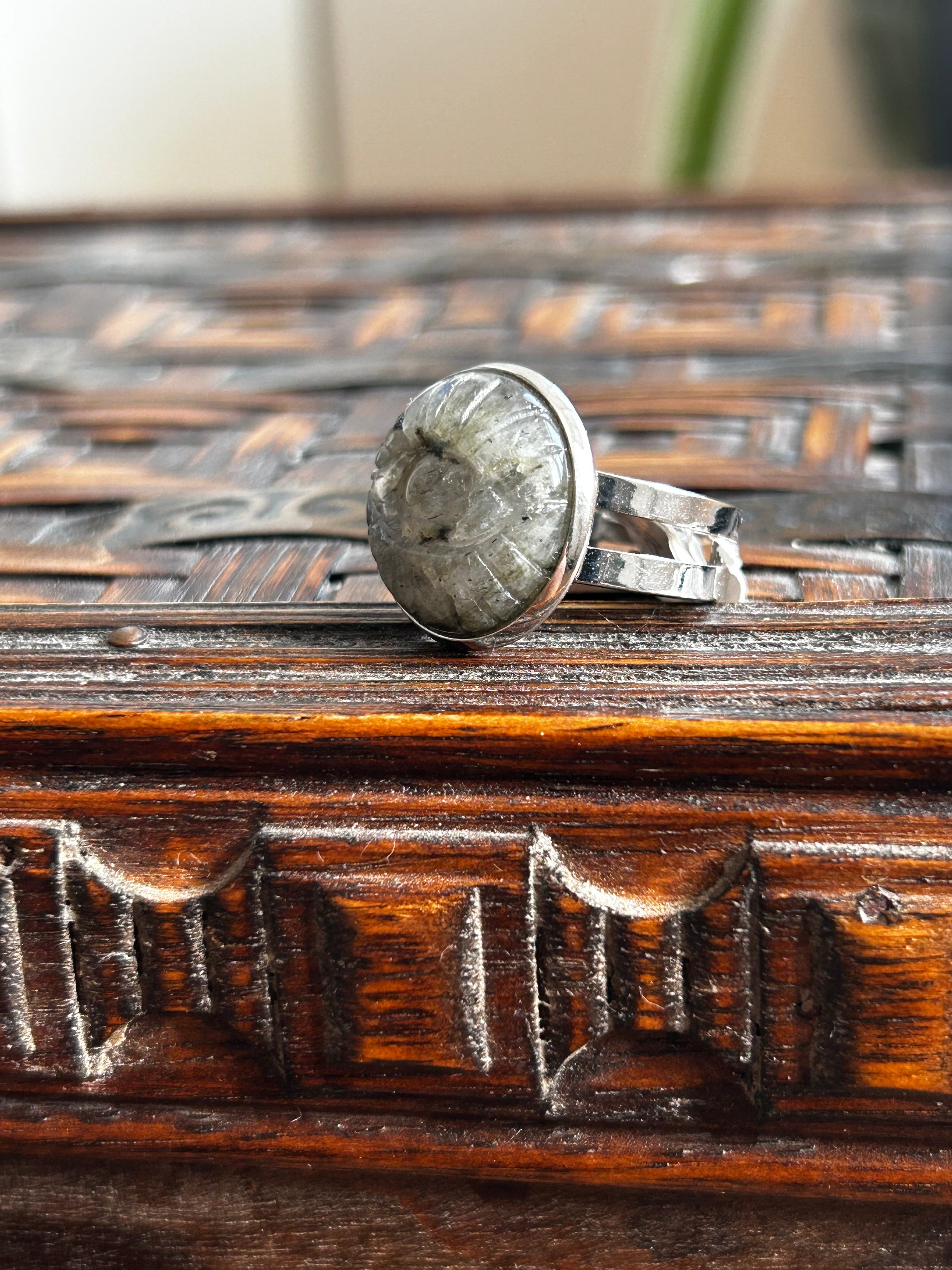 Rainbow Labradorite Carved Eye Ring on Rhodium