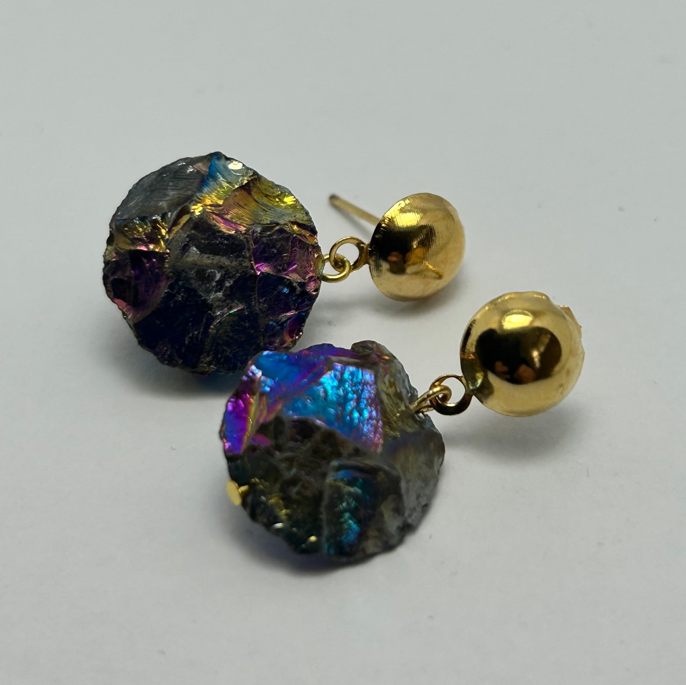 Peacock Iron Ore on Gold Plate