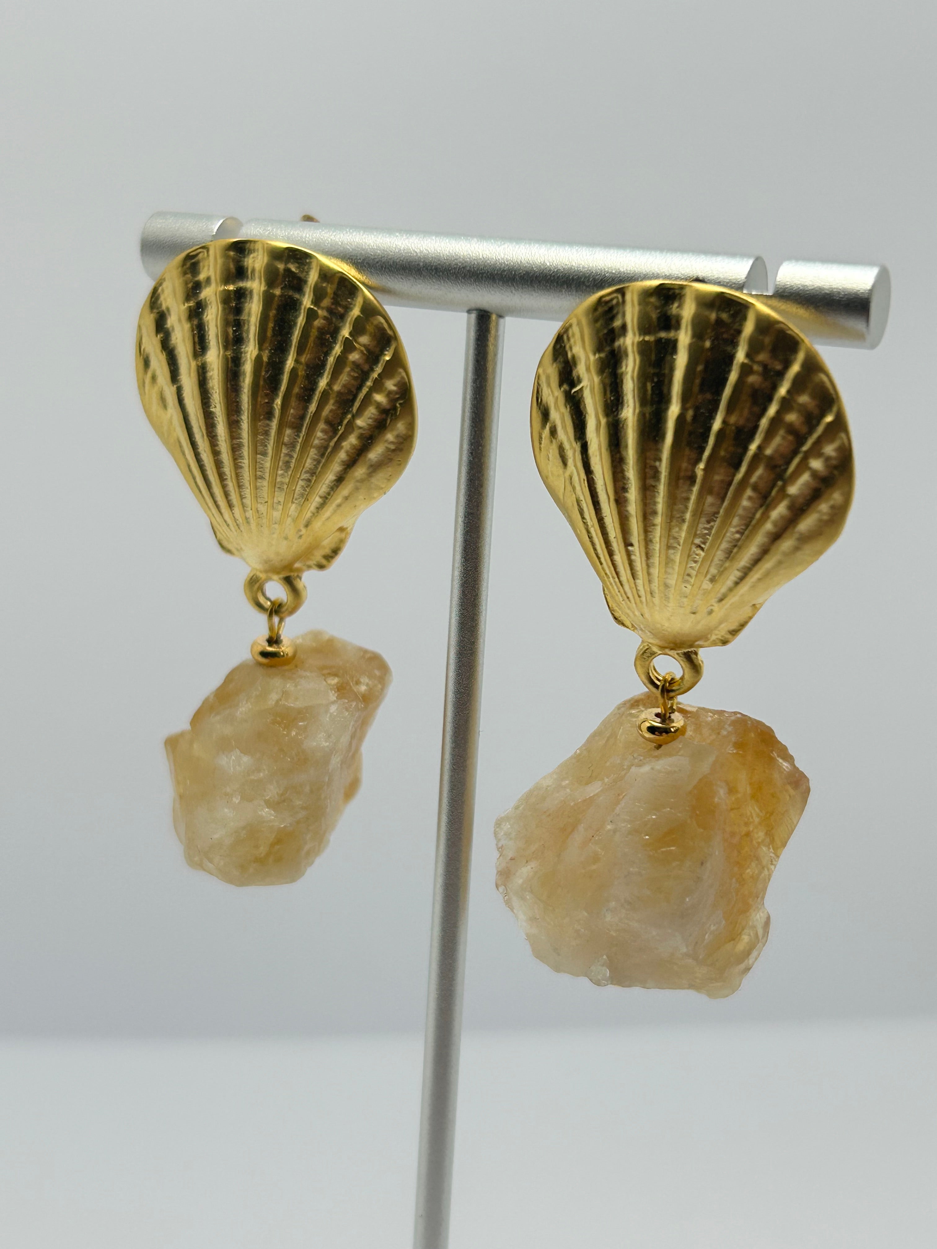 Citrine on Gold Plated Shell